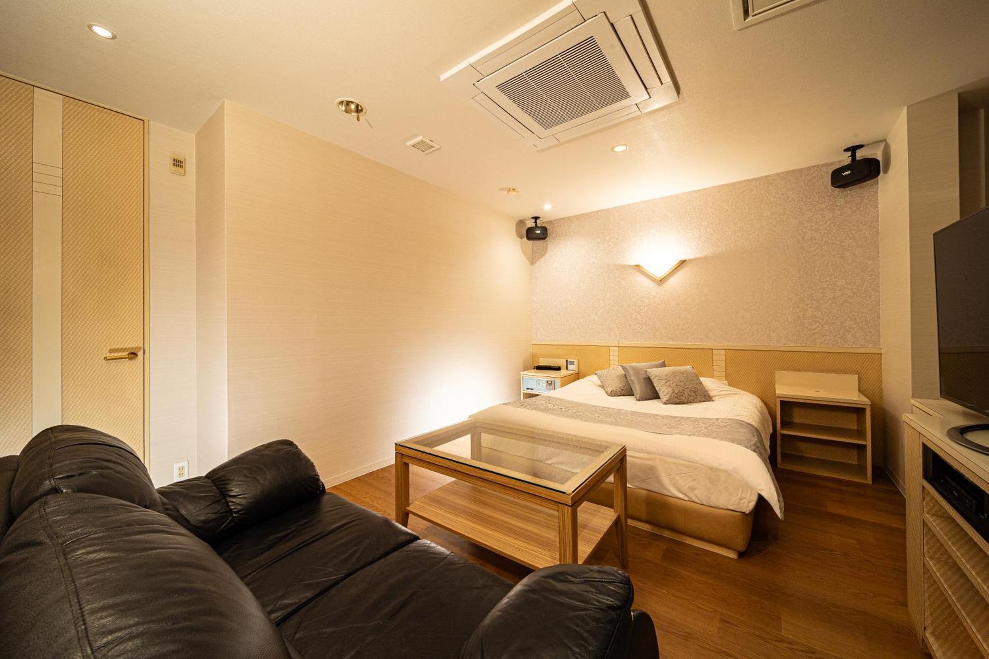 ルトゥール姫路 Retur Himeji 男塾ホテルグループ (Adults Only) Εξωτερικό φωτογραφία